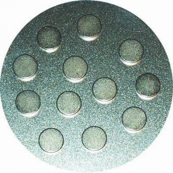 Magnete auf Platte