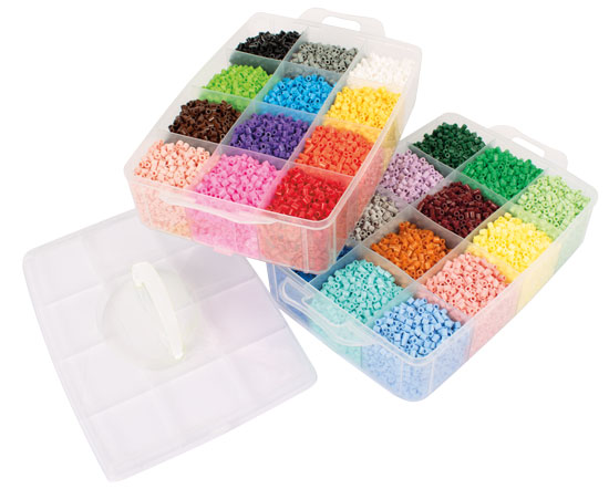 Aufbewahrungsbox gefüllt mit Bügelperlen
